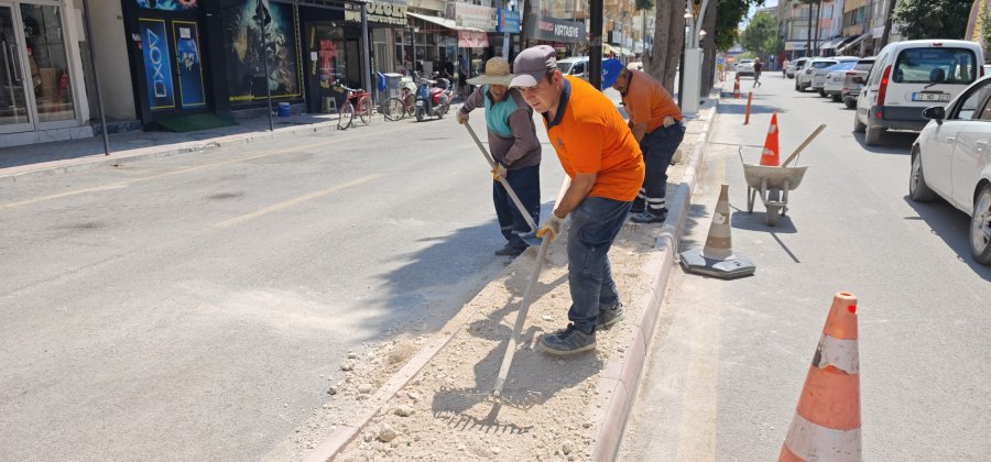 KORKUTELİ AYDINLANIYOR, CADDELER YENİLENİYOR