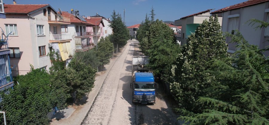 Korkuteli Belediyesi Asfalt Çalışmalarını Karşıyaka Mahallesi’nde Sürdürüyor