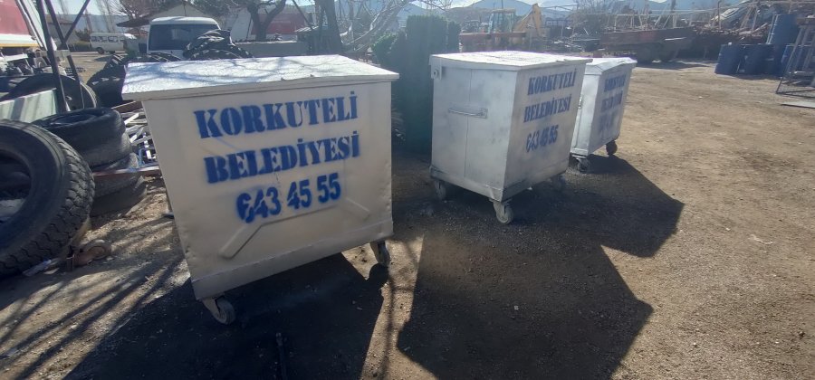 Korkuteli Belediyesi, Kendi Atölyesinde Çöp Konteyneri Üretiyor
