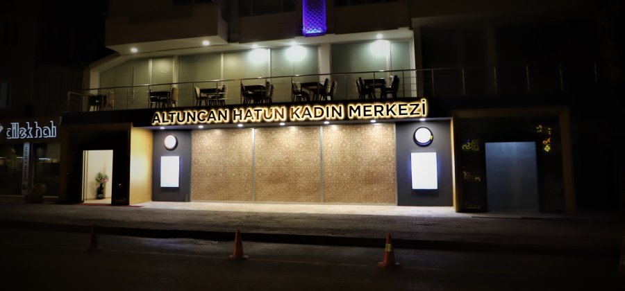 Korkuteli Belediyesi'nden Kadınlara Özel Yaşam Merkezi: Altuncan Hatun Kadın Merkezi Hizmete Devam Ediyor!
