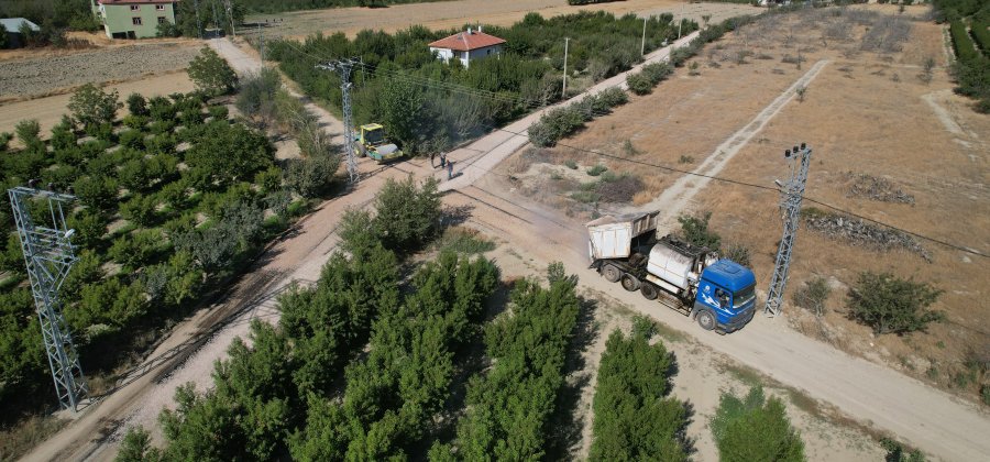 “Korkuteli’nde Asfalt Seferberliği: Yol Konforu Her Geçen Gün Artıyor”