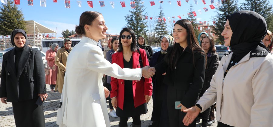 Korkuteli’nde Kadın Emeğine Büyük Destek: Üreten Kadınlar El Emeği Festivali Başladı