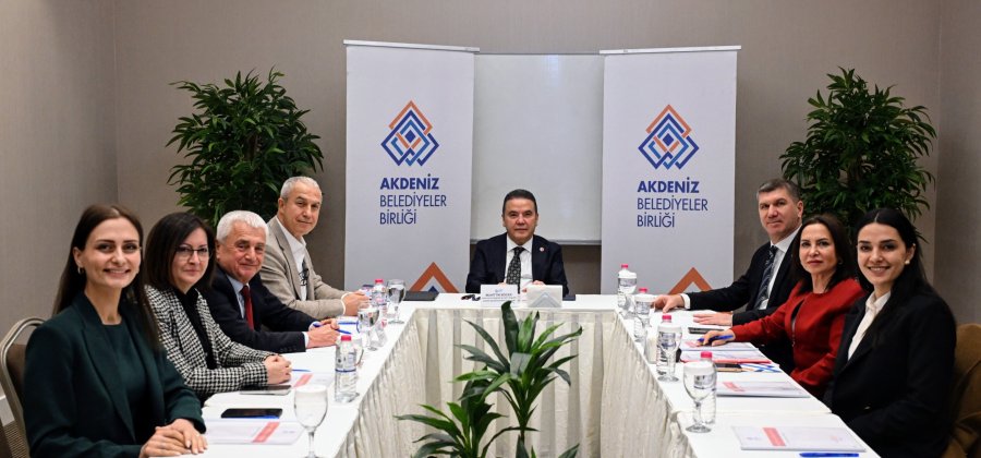 Saniye Başkan “Yangın ve Deprem Sempozyumu”na Katıldı
